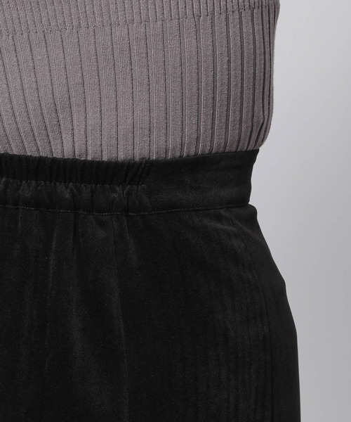 PAGEBOY(ページボーイ)の「スモークベロアマーメイドスカート(スカート・レディース・ブラック/ブルー系その他/グレイッシュベージュ/グリーン系その他・FREE)」の20枚目の写真