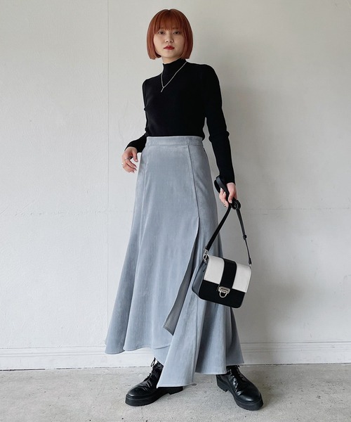 PAGEBOY(ページボーイ)の「スモークベロアマーメイドスカート(スカート・レディース・ブラック/ブルー系その他/グレイッシュベージュ/グリーン系その他・FREE)」の7枚目の写真