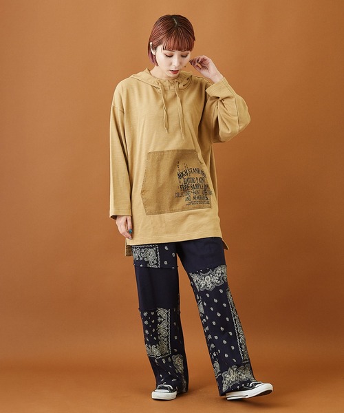 CUBE SUGAR（キューブシュガー）の「裏毛 スウェット バンダナ柄 切替 パンツ（スウェットパンツ・レディース・ホワイト/ネイビー/グレー・M）」の13枚目の写真