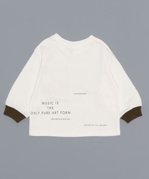 GROOVY COLORS(グルービーカラーズ)の「天竺 BOX ロゴ BAT WING 長袖 Tシャツ(Tシャツ/カットソー・キッズ・カーキ/ベージュ・90/100/110/120)」の3枚目の写真
