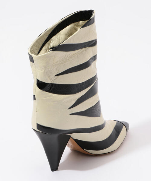 ISABEL MARANT(イザベルマラン)の「ISABEL MARANT LEEBU レザーショートブーツ(ブーツ・レディース・ホワイト系その他・38/37)」の2枚目の写真