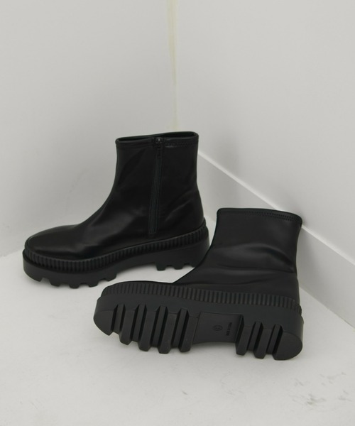 Fabby fabby（ファビィーファビィー）の「シンプルタンクソールコンバットショートブーツ（ブーツ・レディース・ブラック/オフホワイト・SMALL/LARGE/MEDIUM）」の9枚目の写真