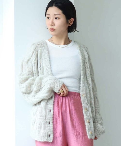 cardo fabrica(カルドファブリカ)の「モヘヤケーブルハンドニット Vネックカーディガン(カーディガン/ボレロ・レディース・パープル/グレー・FREE)」の2枚目の写真