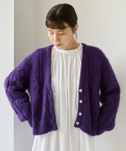 cardo fabrica(カルドファブリカ)の「モヘヤケーブルハンドニット Vネックカーディガン(カーディガン/ボレロ・レディース・パープル/グレー・FREE)」の8枚目の写真