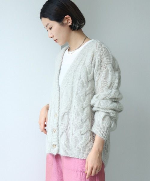 cardo fabrica(カルドファブリカ)の「モヘヤケーブルハンドニット Vネックカーディガン(カーディガン/ボレロ・レディース・パープル/グレー・FREE)」の6枚目の写真