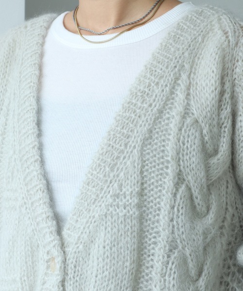 cardo fabrica(カルドファブリカ)の「モヘヤケーブルハンドニット Vネックカーディガン(カーディガン/ボレロ・レディース・パープル/グレー・FREE)」の22枚目の写真