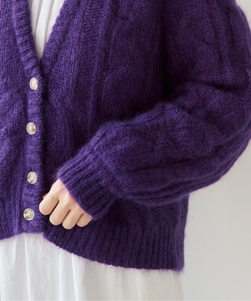 cardo fabrica(カルドファブリカ)の「モヘヤケーブルハンドニット Vネックカーディガン(カーディガン/ボレロ・レディース・パープル/グレー・FREE)」の10枚目の写真