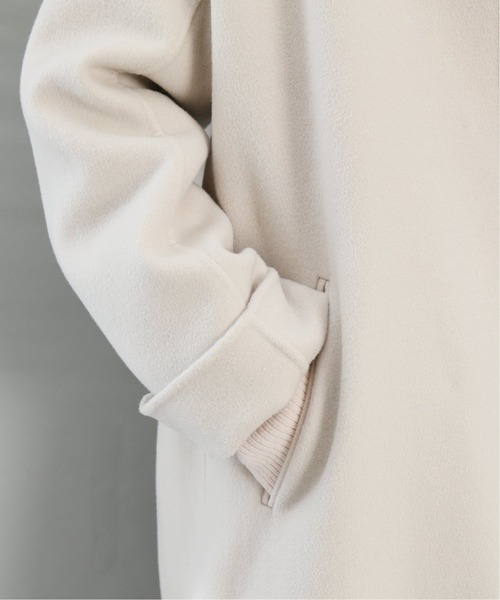 La TOTALITE(ラトータリテ)の「ウールナイロンリバーバックフレアコート◆(ノーカラーコート・レディース・グレー/ピンク/ナチュラル・34/36/38)」の7枚目の写真