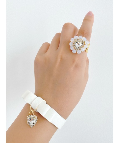 Honey Salon（ハニーサロン）の「【11色展開】my favoriteリボンブレス（ブレスレット・レディース・オレンジ/ピンク/ブラック/ライトグリーン/イエロー/ラベンダー/ベージュ/ホワイト/サックスブルー/ピンクベージュ/レッド・FREE）」の2枚目の写真