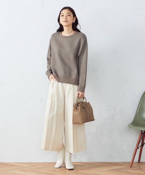 COMME CA ISM(コムサイズム)の「【WEB/一部店舗限定カラー:ベージュ】裏起毛 トレーナー(スウェット・レディース・ブラック/ベージュ/カーキ・MEDIUM/LARGE)」の4枚目の写真