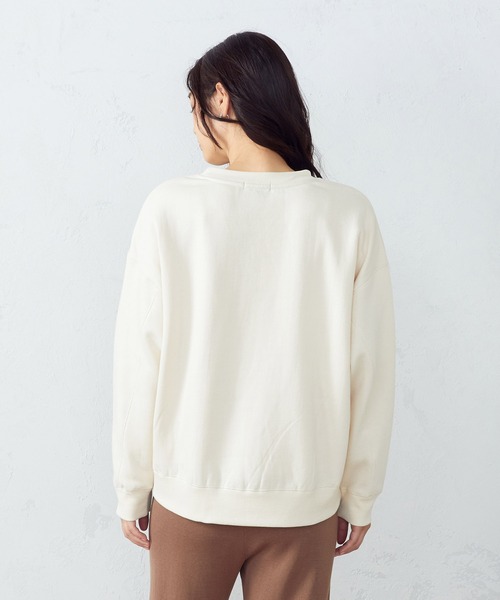 COMME CA ISM(コムサイズム)の「【WEB/一部店舗限定カラー:ベージュ】裏起毛 トレーナー(スウェット・レディース・ブラック/ベージュ/カーキ・MEDIUM/LARGE)」の8枚目の写真