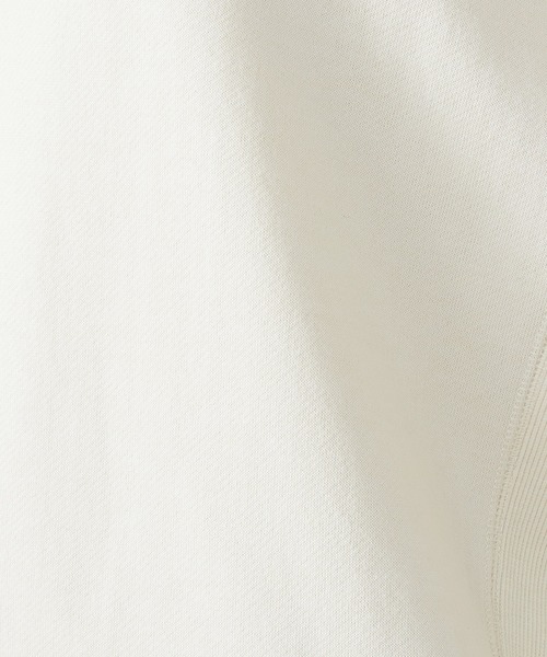 COMME CA ISM(コムサイズム)の「【WEB/一部店舗限定カラー:ベージュ】裏起毛 トレーナー(スウェット・レディース・ブラック/ベージュ/カーキ・MEDIUM/LARGE)」の13枚目の写真