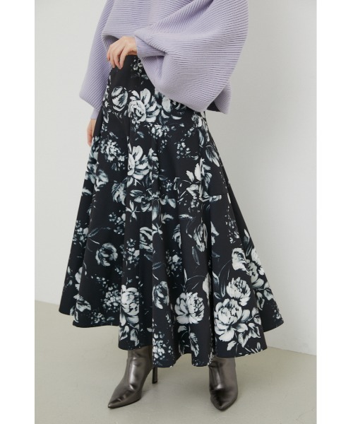 rienda(リエンダ)の「サーキュラーティアードフレアスカート(スカート・レディース・ブラック/ベージュ/ブルー・SMALL/MEDIUM)」の2枚目の写真