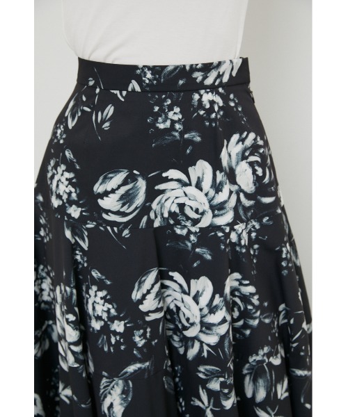 rienda(リエンダ)の「サーキュラーティアードフレアスカート(スカート・レディース・ブラック/ベージュ/ブルー・SMALL/MEDIUM)」の13枚目の写真