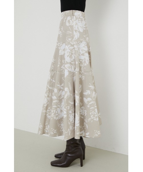 rienda(リエンダ)の「サーキュラーティアードフレアスカート(スカート・レディース・ブラック/ベージュ/ブルー・SMALL/MEDIUM)」の21枚目の写真