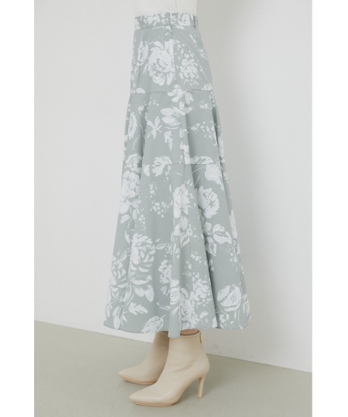 rienda(リエンダ)の「サーキュラーティアードフレアスカート(スカート・レディース・ブラック/ベージュ/ブルー・SMALL/MEDIUM)」の4枚目の写真