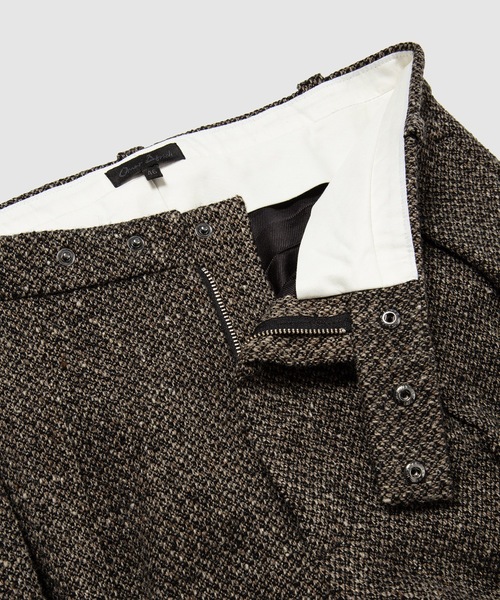 Omar Afridi（オマールアフリディ）の「PRESSED TROUSERS DOBBY TWEED