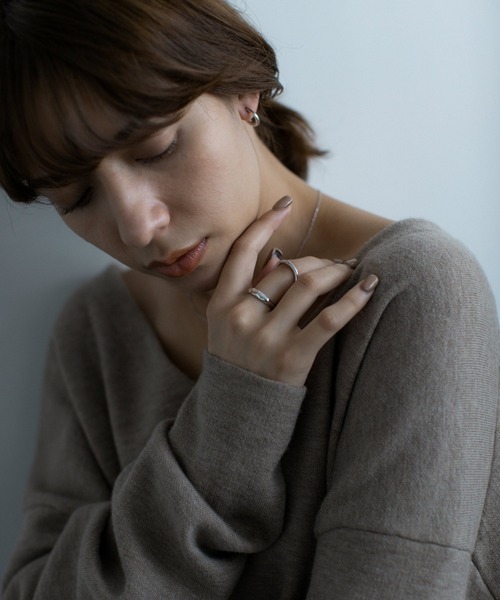 PAS TIERRA（パティエラ）の「サーフェイスカフリング（リング・レディース・シルバー/イエローゴールド・#9/#11）」の11枚目の写真