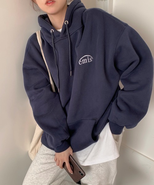 MANGROVE（マングローブ）の「cmisロゴ刺繍パーカー（パーカー・レディース・ネイビー/アイボリー/ライトパープル・FREE）」の3枚目の写真