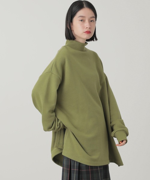 AMERICAN HOLIC（アメリカンホリック）の「ハイネックリブサイドスリット裏毛チュニック（Tシャツ/カットソー・レディース・チャコールグレー/モカ/アイボリー/グリーン・L/M）」の4枚目の写真