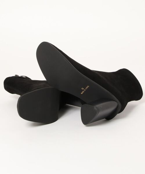 AZUL by moussy(アズールバイマウジー)の「SUEDE SHORT BOOTS(ブーツ・レディース・ブラック・MEDIUM/LARGE/SMALL)」の2枚目の写真
