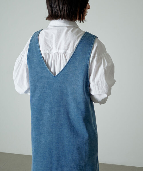 KANGOL EXTRA COMFORT（カンゴールエクストラコンフォート）の「【KANGOL EXTRA COMFORT(カンゴール エクストラコンフォート)】ロゴ刺繍入り Vネックカット デニムジャンスカ（ジャンパースカート・レディース・サックスブルー/インディゴブルー・LL/M/L）」の6枚目の写真