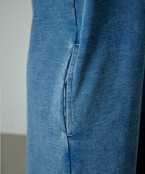 KANGOL EXTRA COMFORT（カンゴールエクストラコンフォート）の「【KANGOL EXTRA COMFORT(カンゴール エクストラコンフォート)】ロゴ刺繍入り Vネックカット デニムジャンスカ（ジャンパースカート・レディース・サックスブルー/インディゴブルー・LL/M/L）」の8枚目の写真