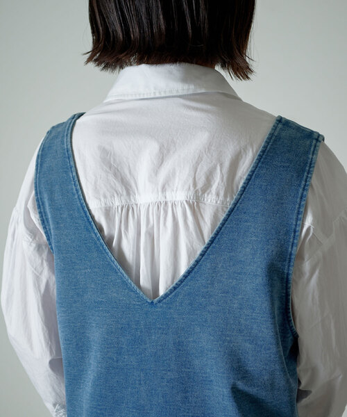 KANGOL EXTRA COMFORT（カンゴールエクストラコンフォート）の「【KANGOL EXTRA COMFORT(カンゴール エクストラコンフォート)】ロゴ刺繍入り Vネックカット デニムジャンスカ（ジャンパースカート・レディース・サックスブルー/インディゴブルー・LL/M/L）」の9枚目の写真