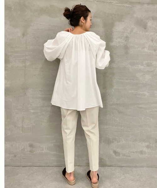 BEARDSLEY（ビアズリー）の「シャーリングカフスブラウス（シャツ/ブラウス・レディース・ホワイト/ブラック・FREE）」の18枚目の写真