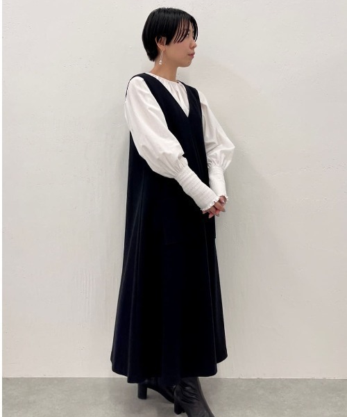 BEARDSLEY（ビアズリー）の「シャーリングカフスブラウス