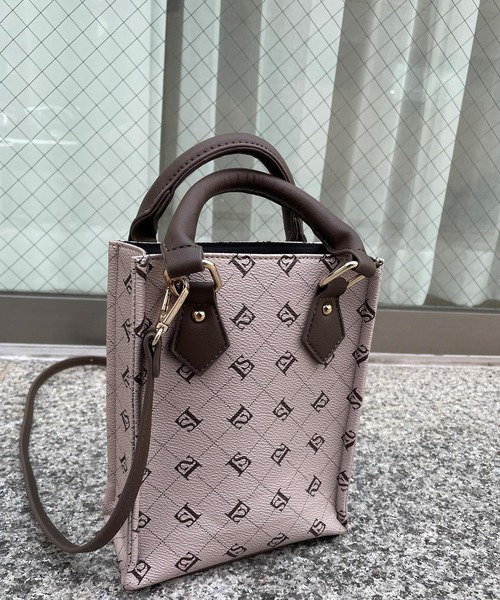 LIPSERVICE(リップサービス)の「LSpatternミニスクエアバッグ(ショルダーバッグ・レディース・ブラック/その他1・FREE)」の4枚目の写真