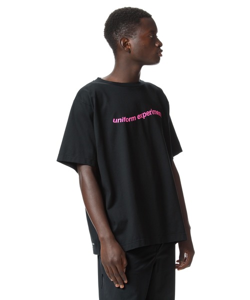 uniform experiment(ユニフォームエクスペリメント)の「S/S AUTHENTIC WARP LOGO WIDE TEE(Tシャツ/カットソー・メンズ・ホワイト/ブラック/グリーン・1/2/3/4)」の7枚目の写真