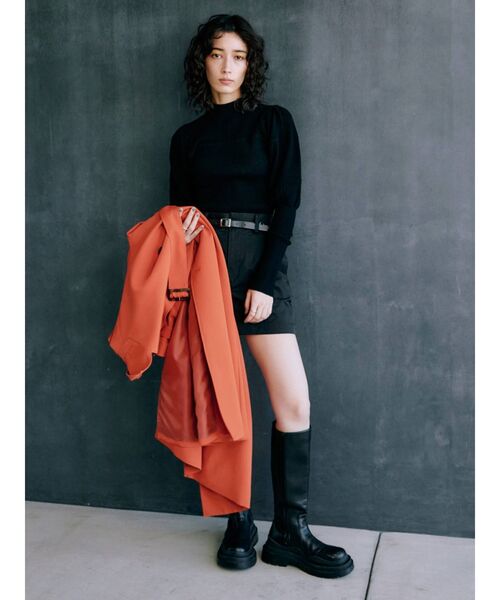 EVRIS(エヴリス)の「チェーンベルトミニスカート【セットアップ着用可能】(スカート・レディース・ブラック/ベージュ/グリーン・SMALL/MEDIUM)」の9枚目の写真