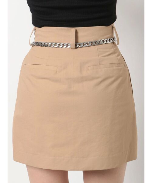 EVRIS(エヴリス)の「チェーンベルトミニスカート【セットアップ着用可能】(スカート・レディース・ブラック/ベージュ/グリーン・SMALL/MEDIUM)」の16枚目の写真