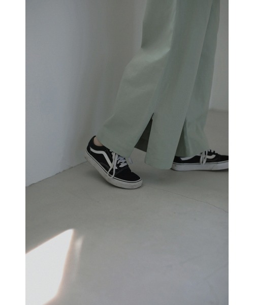 LA PEAU DE GEM（ラポドゥジェム）の「【la peau de gem.】バックカシュクールオールインワン（つなぎ/オールインワン・レディース・グリーン/アイボリー・S/M）」の15枚目の写真