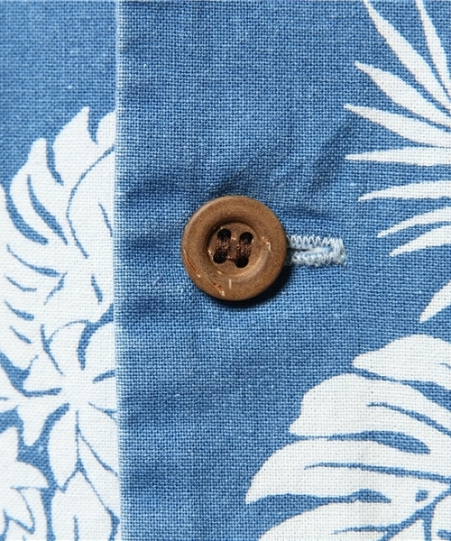 Denime(ドゥニーム)の「INDIGO ALOHA SHIRTS(シャツ/ブラウス・メンズ・ライトインディゴブルー/インディゴブルー・MEDIUM/LARGE/SMALL)」の6枚目の写真