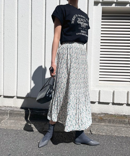 Jewelobe（ジュエローブ）の「フォントプリントモノトーンTシャツ（Tシャツ/カットソー・レディース・ホワイト/ブラック・FREE）」の11枚目の写真