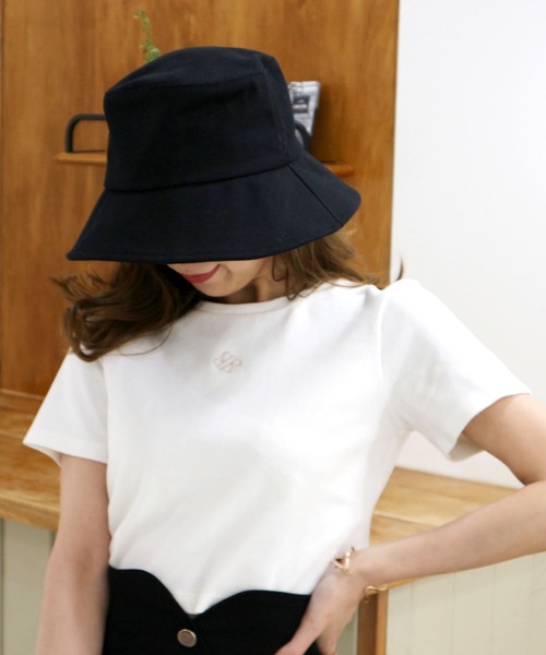 ROYAL PARTY（ロイヤルパーティー）の「エンブレム刺繍Tシャツ（Tシャツ/カットソー・レディース・ベージュ/ブラック/イエロー/オフホワイト・FREE）」の2枚目の写真