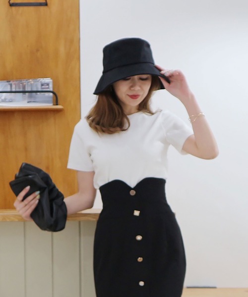 ROYAL PARTY（ロイヤルパーティー）の「エンブレム刺繍Tシャツ（Tシャツ/カットソー・レディース・ベージュ/ブラック/イエロー/オフホワイト・FREE）」の5枚目の写真