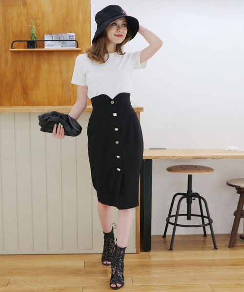 ROYAL PARTY（ロイヤルパーティー）の「エンブレム刺繍Tシャツ（Tシャツ/カットソー・レディース・ベージュ/ブラック/イエロー/オフホワイト・FREE）」の18枚目の写真