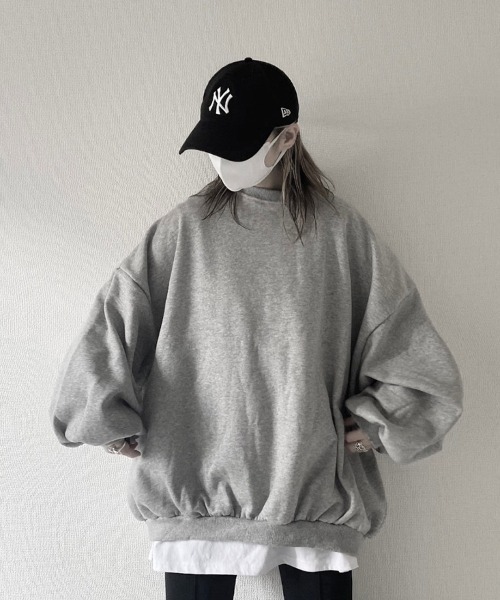 YACA(ヤーカ)の「Balloon Sleeve Pullover/バルーンスリーブプルオーバー【unisex item】(スウェット・レディース・ブラック/グレー・FREE)」の8枚目の写真