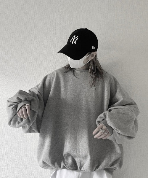 YACA(ヤーカ)の「Balloon Sleeve Pullover/バルーンスリーブプルオーバー【unisex item】(スウェット・レディース・ブラック/グレー・FREE)」の9枚目の写真