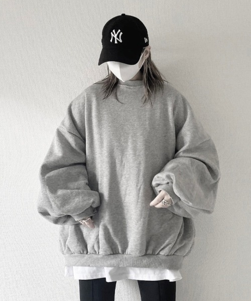 YACA(ヤーカ)の「Balloon Sleeve Pullover/バルーンスリーブプルオーバー【unisex item】(スウェット・レディース・ブラック/グレー・FREE)」の10枚目の写真