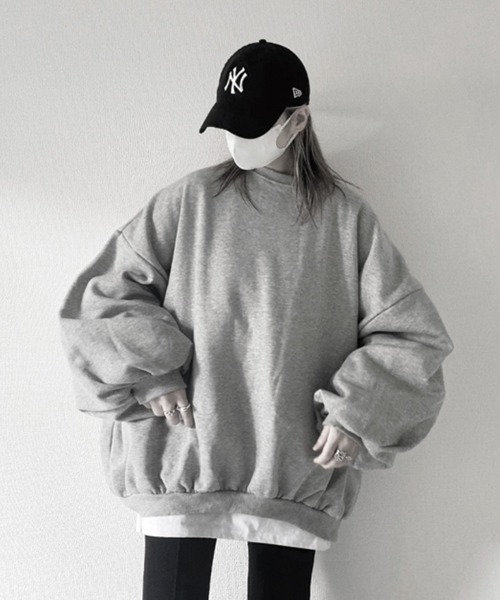 YACA(ヤーカ)の「Balloon Sleeve Pullover/バルーンスリーブプルオーバー【unisex item】(スウェット・レディース・ブラック/グレー・FREE)」の11枚目の写真