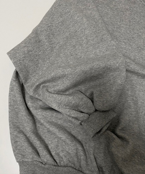 YACA(ヤーカ)の「Balloon Sleeve Pullover/バルーンスリーブプルオーバー【unisex item】(スウェット・レディース・ブラック/グレー・FREE)」の14枚目の写真