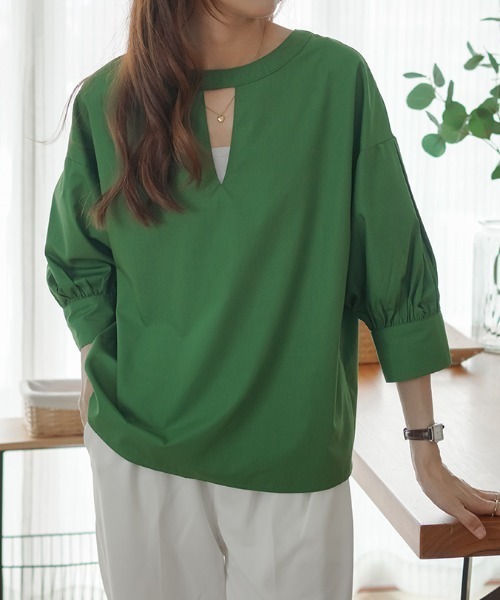 ABITOKYO（アビトーキョー）の「２WAY５分袖バンドカラーブラウス（Tシャツ/カットソー・レディース・ホワイト/ブラック/グリーン/ブラック系その他/ブルー・M/L）」の9枚目の写真