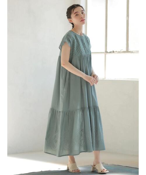 ESCAR（エスカー）の「・ESCAR アイレットティアードワンピース（ワンピース・レディース・ブラック/グリーン・FREE）」の12枚目の写真