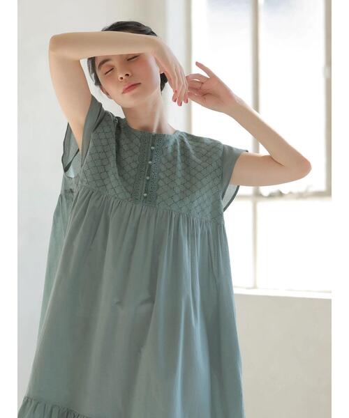 ESCAR（エスカー）の「・ESCAR アイレットティアードワンピース（ワンピース・レディース・ブラック/グリーン・FREE）」の21枚目の写真