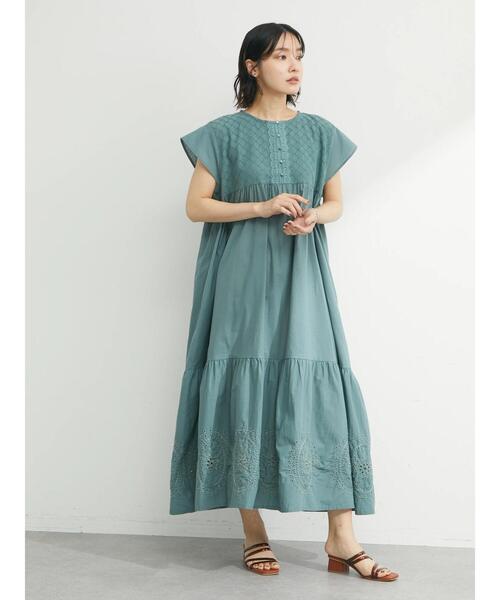 ESCAR（エスカー）の「・ESCAR アイレットティアードワンピース（ワンピース・レディース・ブラック/グリーン・FREE）」の4枚目の写真