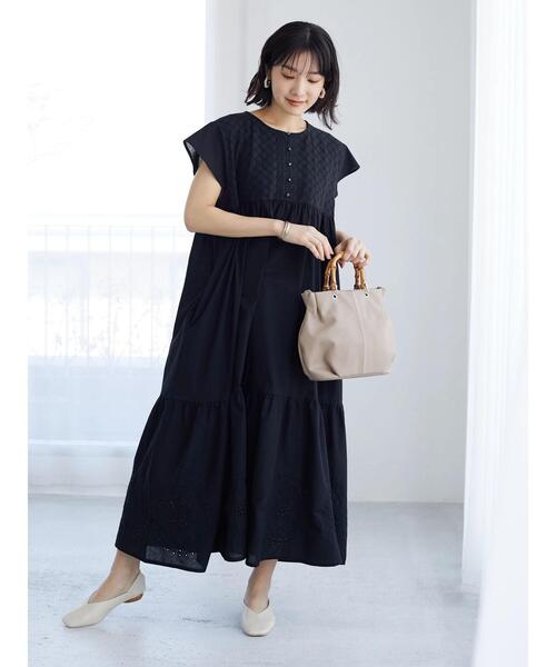 ESCAR（エスカー）の「・ESCAR アイレットティアードワンピース（ワンピース・レディース・ブラック/グリーン・FREE）」の2枚目の写真